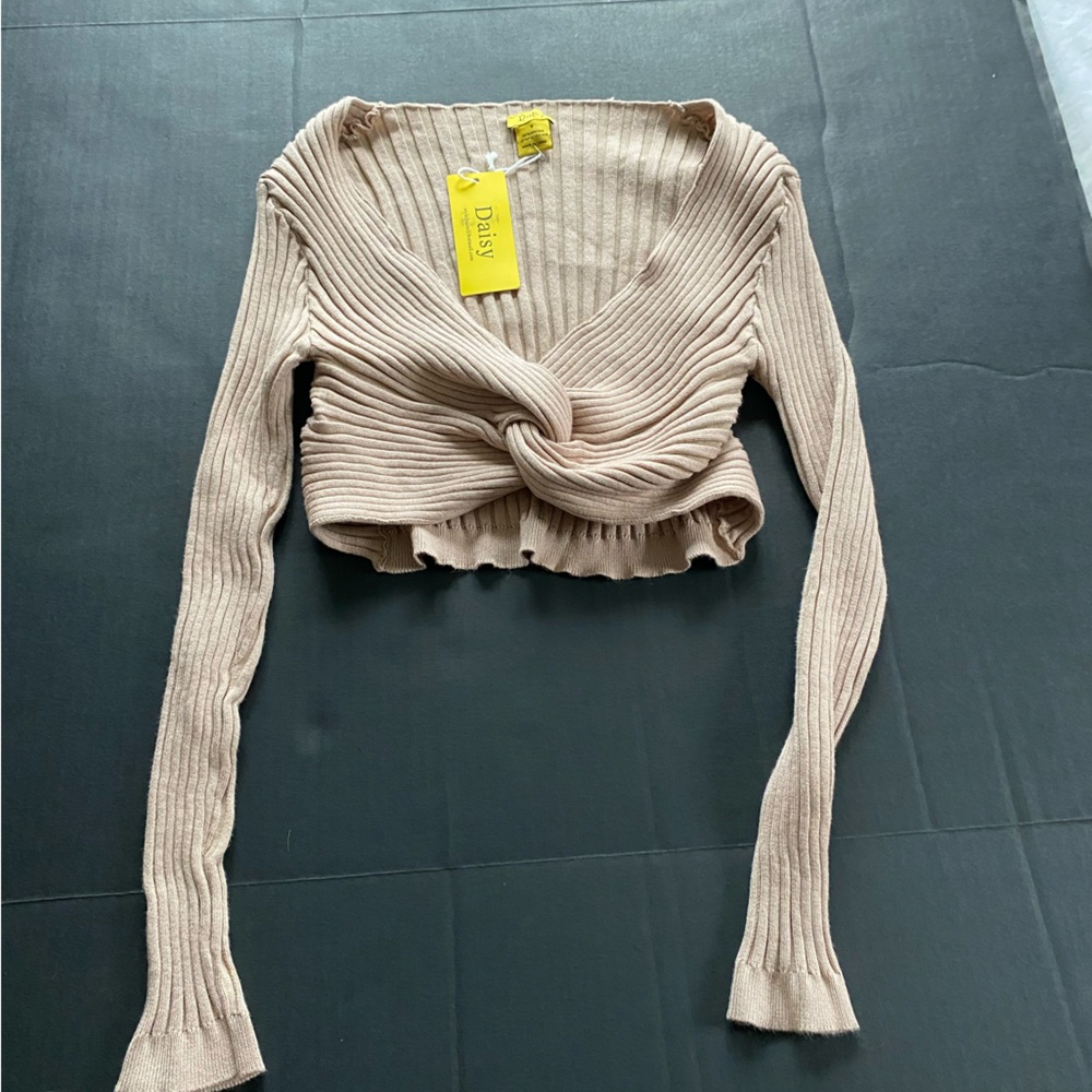 NWT Daisy Knit Set